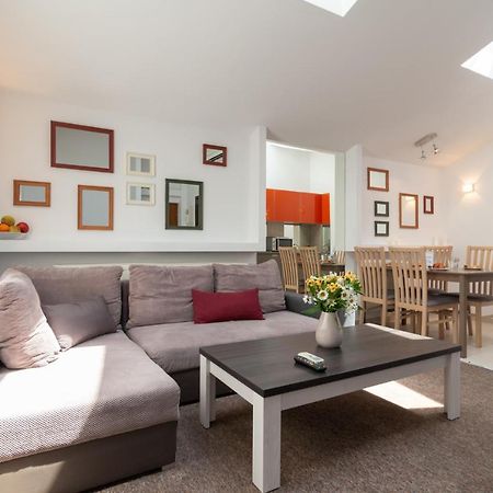 Апартаменты Friendly Family Loft In The Center Краков Экстерьер фото